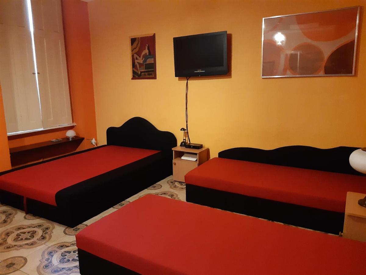 Astoria Centrum Studio Apartment บูดาเปสต์ ภายนอก รูปภาพ